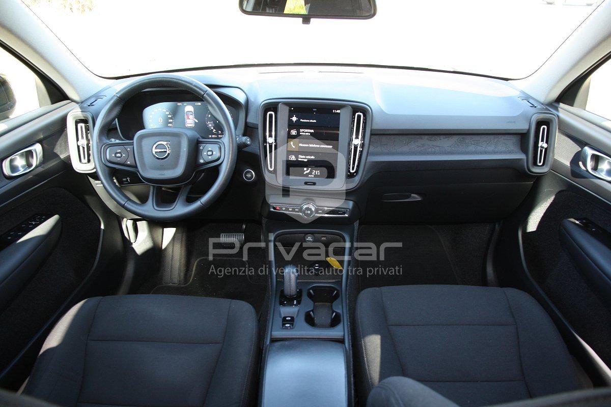 VOLVO XC40 T2 Geartronic Momentum