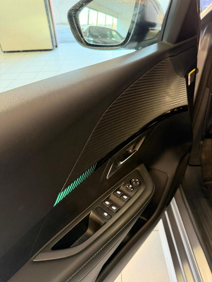 PEUGEOT - 208 / e-208