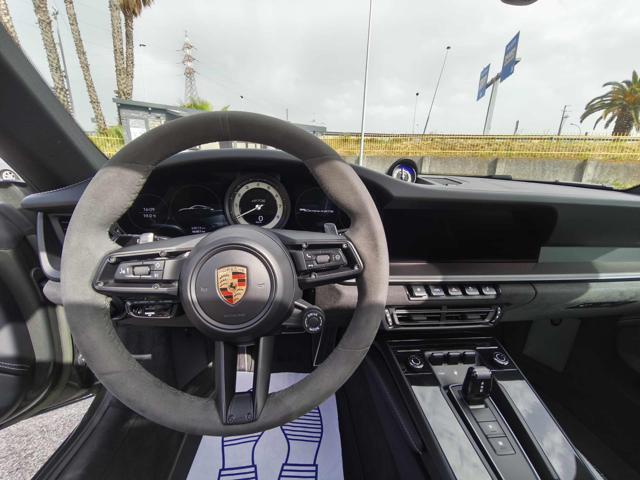 PORSCHE 911 Carrera 4 GTS StraFull!!!