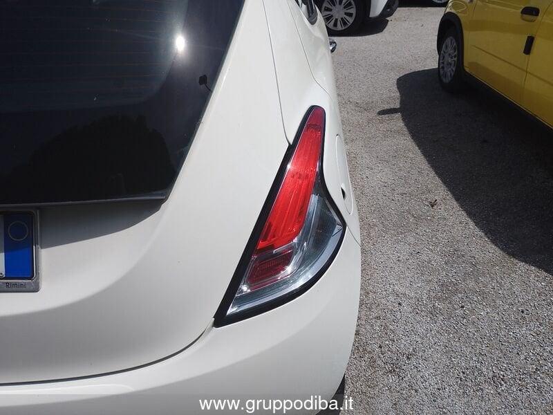 Lancia Ypsilon III 2011 Benzina 1.2 8v Silver s&s 69cv