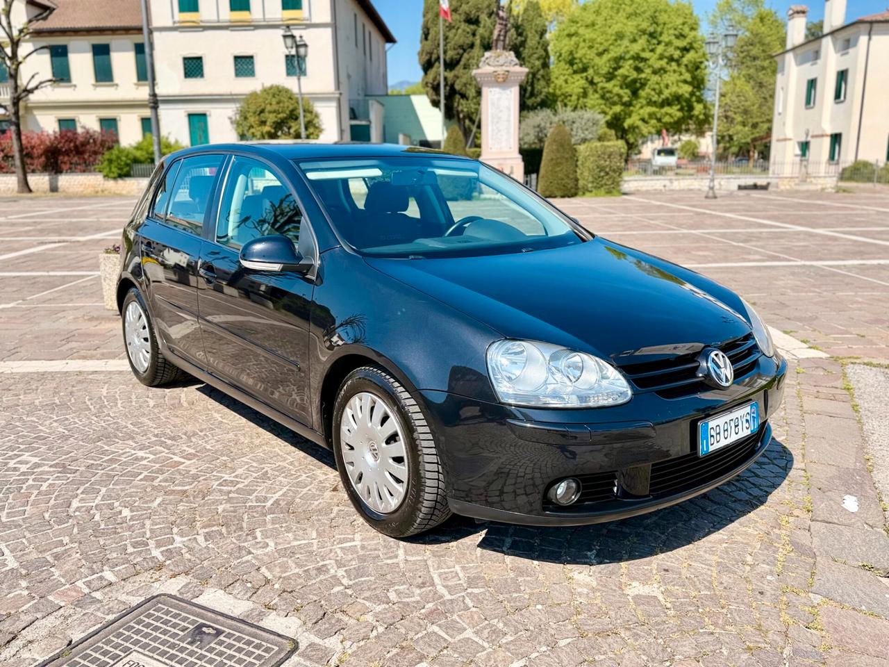 Volkswagen Golf Var. 1.9 TDI DPF Sportline