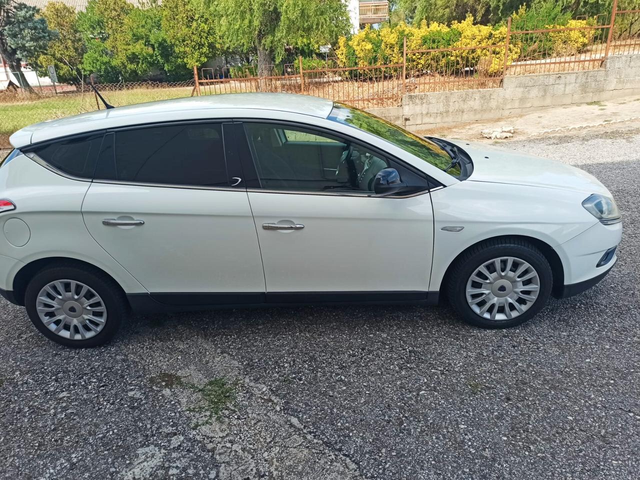 SOLO 150000 KM lancia DELTA FINANZIABILE permute