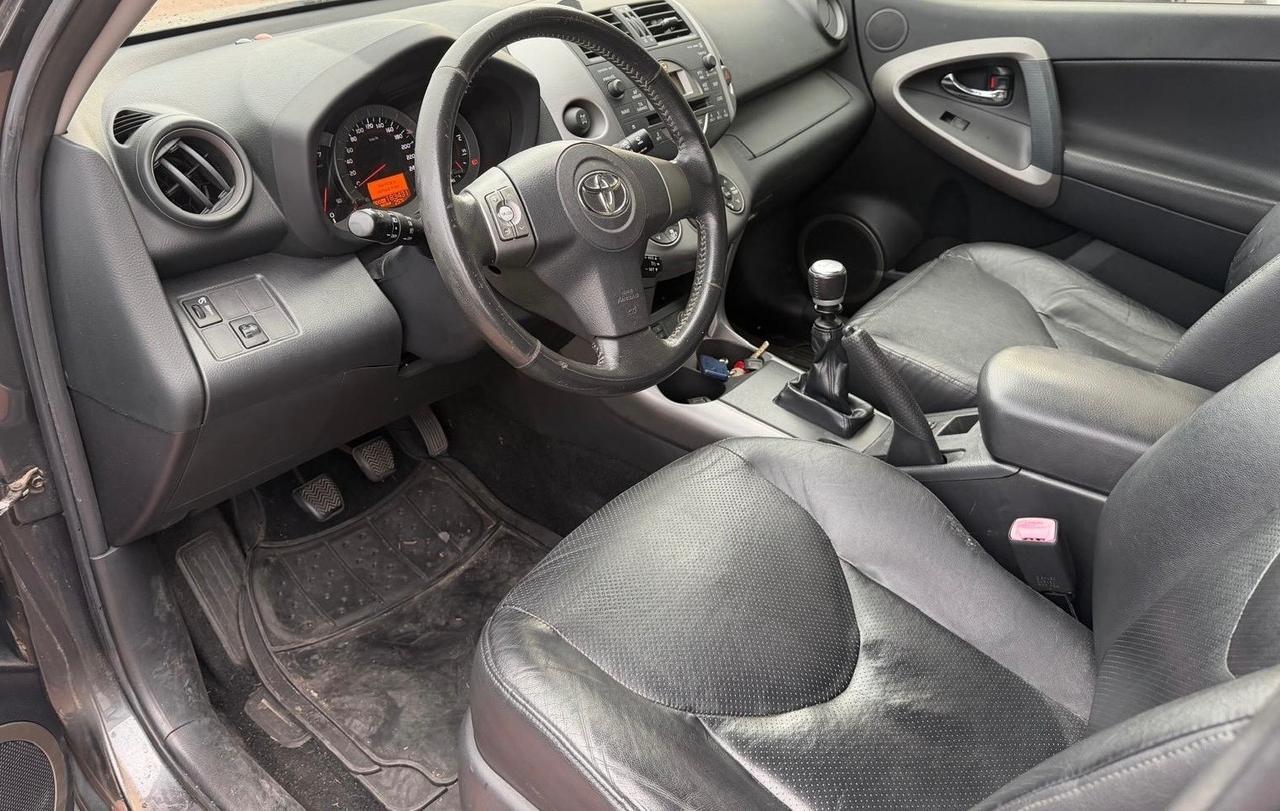Toyota RAV 4 RAV4 2.2 D-4D 177 CV Luxury