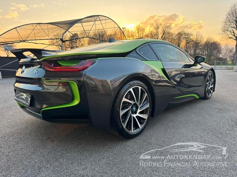 BMW i8 Coupe 1.5 auto