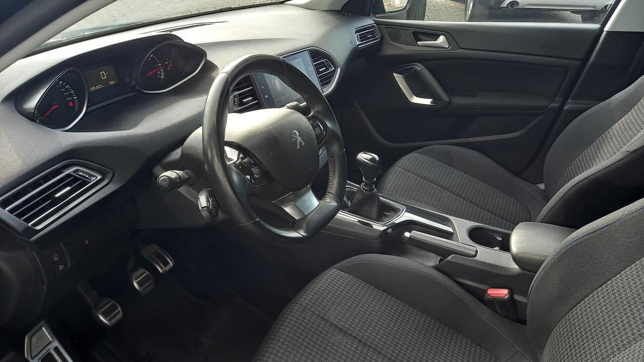 Peugeot 308 BlueHDi 100 S&S SW Style