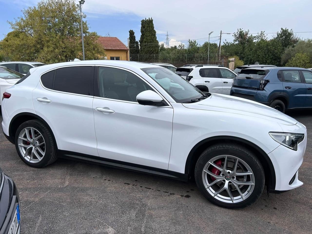Alfa Romeo Stelvio 2.2 Turbodiesel 210 CV AT8 Q4 Executive