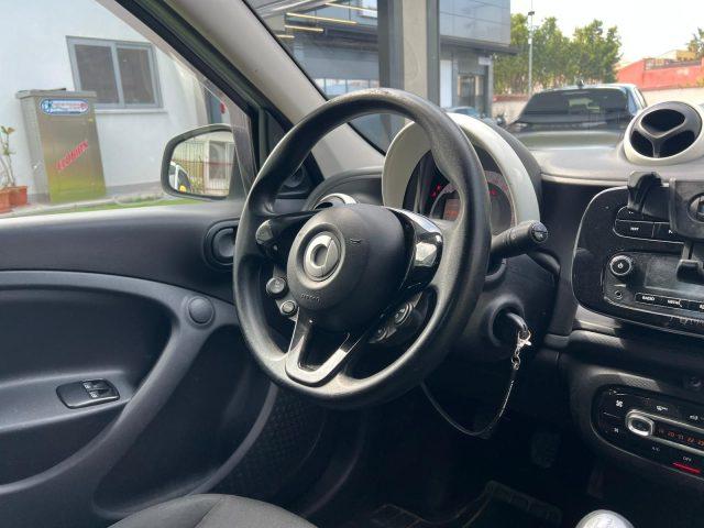 SMART ForFour 70 1.0 52kW youngster