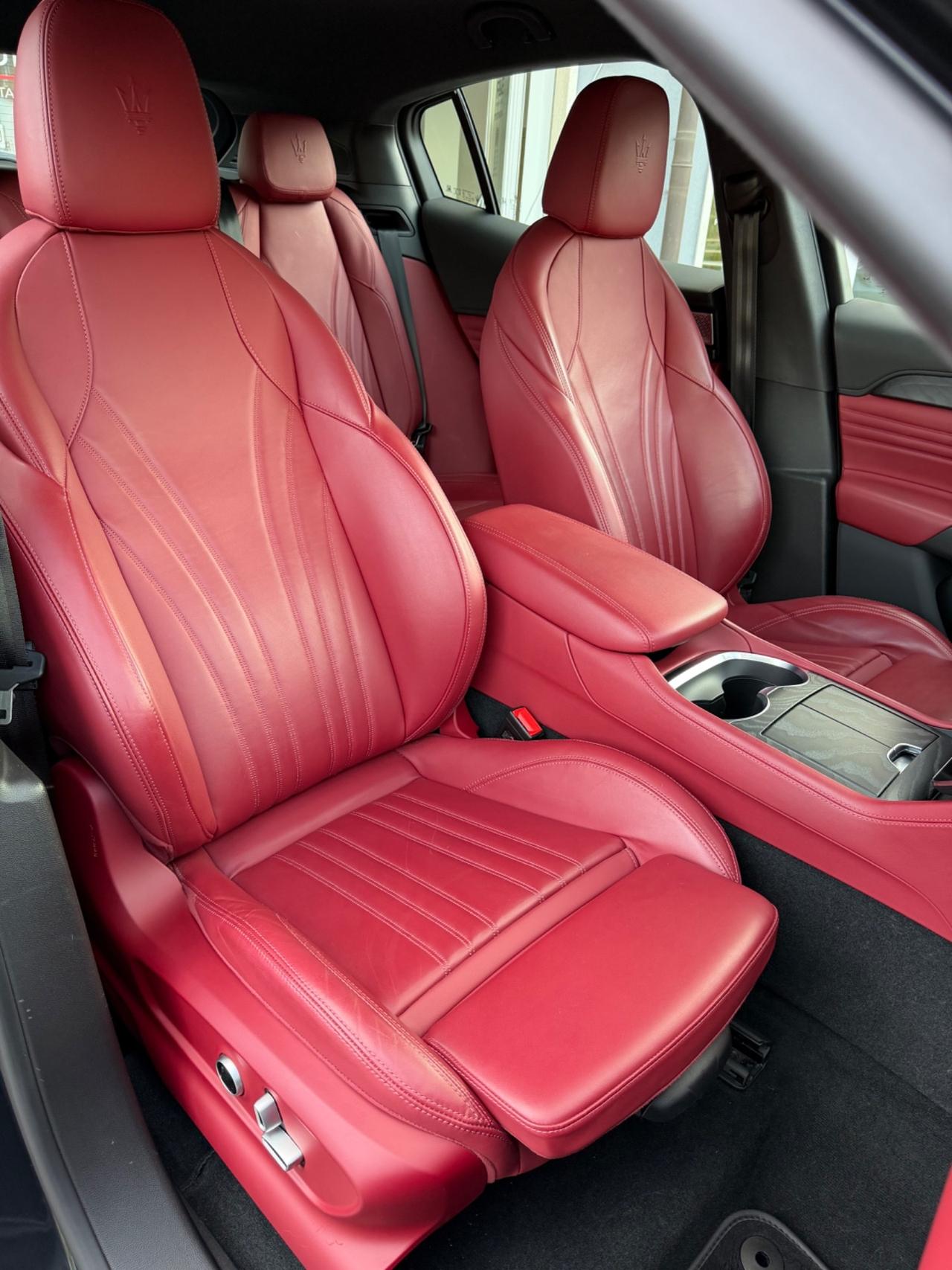 Maserati Grecale MHEV 330 CV AWD Modena