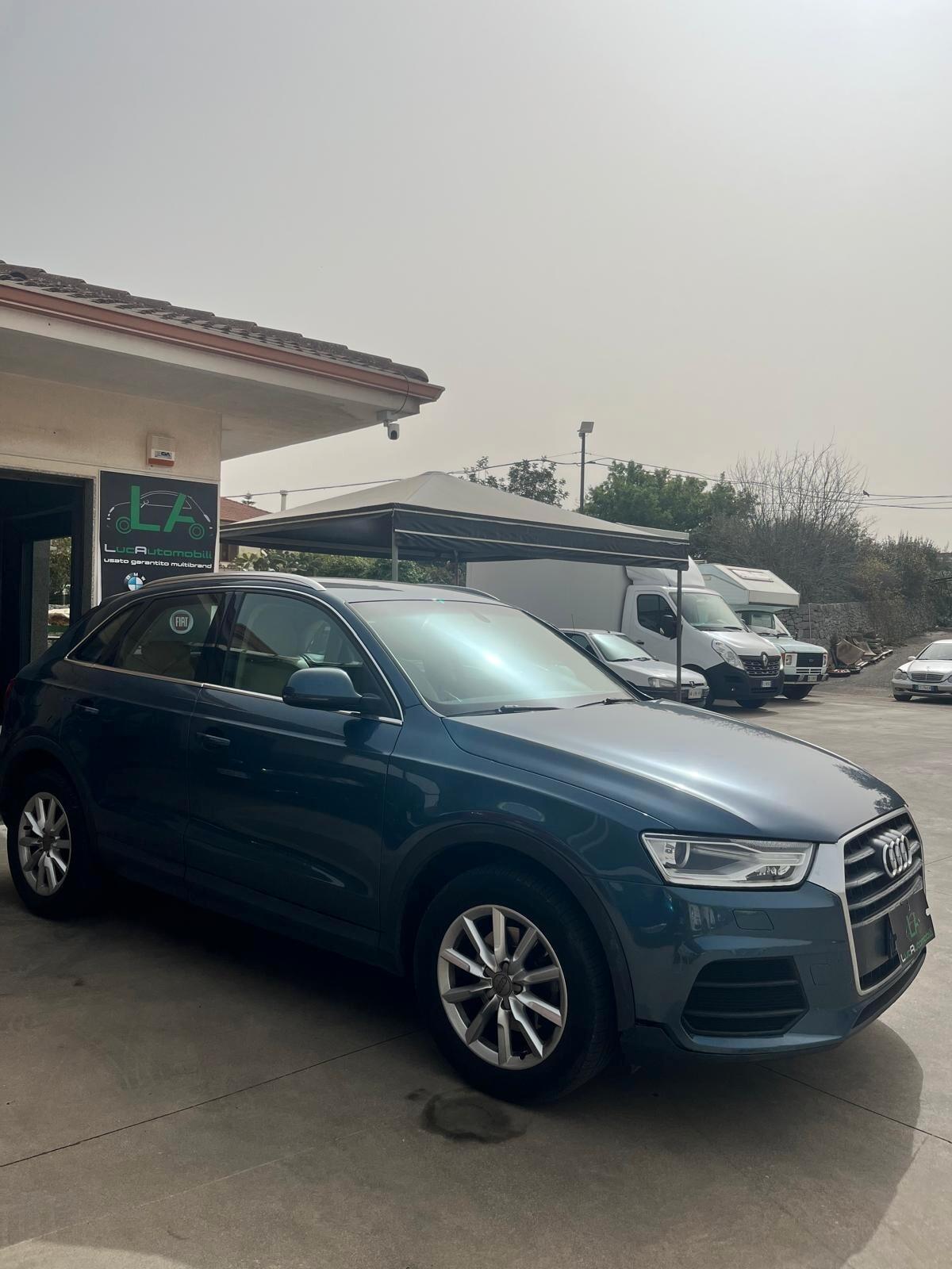 Audi Q3 2.0 TDI 150 CV Business