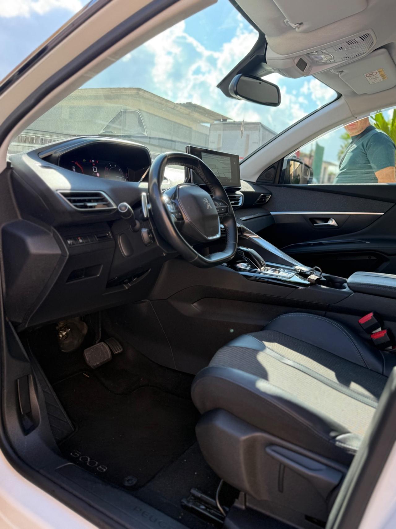 Peugeot 3008 BlueHDi 130 S&S EAT8 Allure