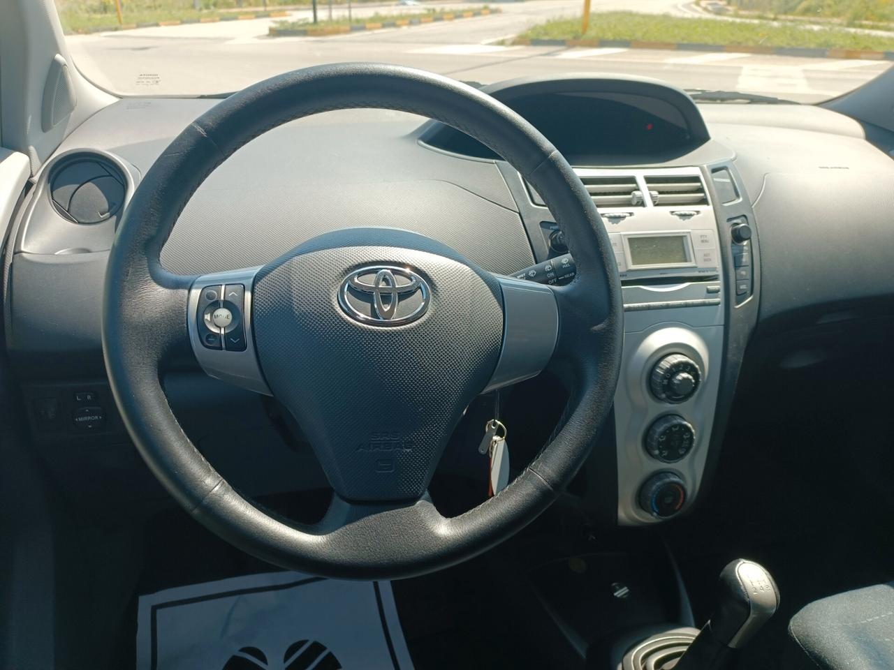 Toyota Yaris 1.4 D-4D 5 porte Sol