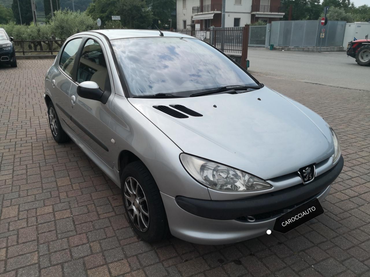 Peugeot 206 1.4 5p neopatentati clima