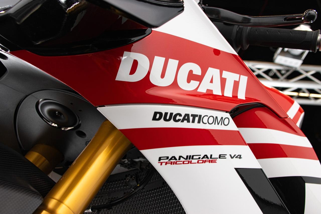 2025 DUCATI PANIGALE V4 TRICOLORE RDS02007