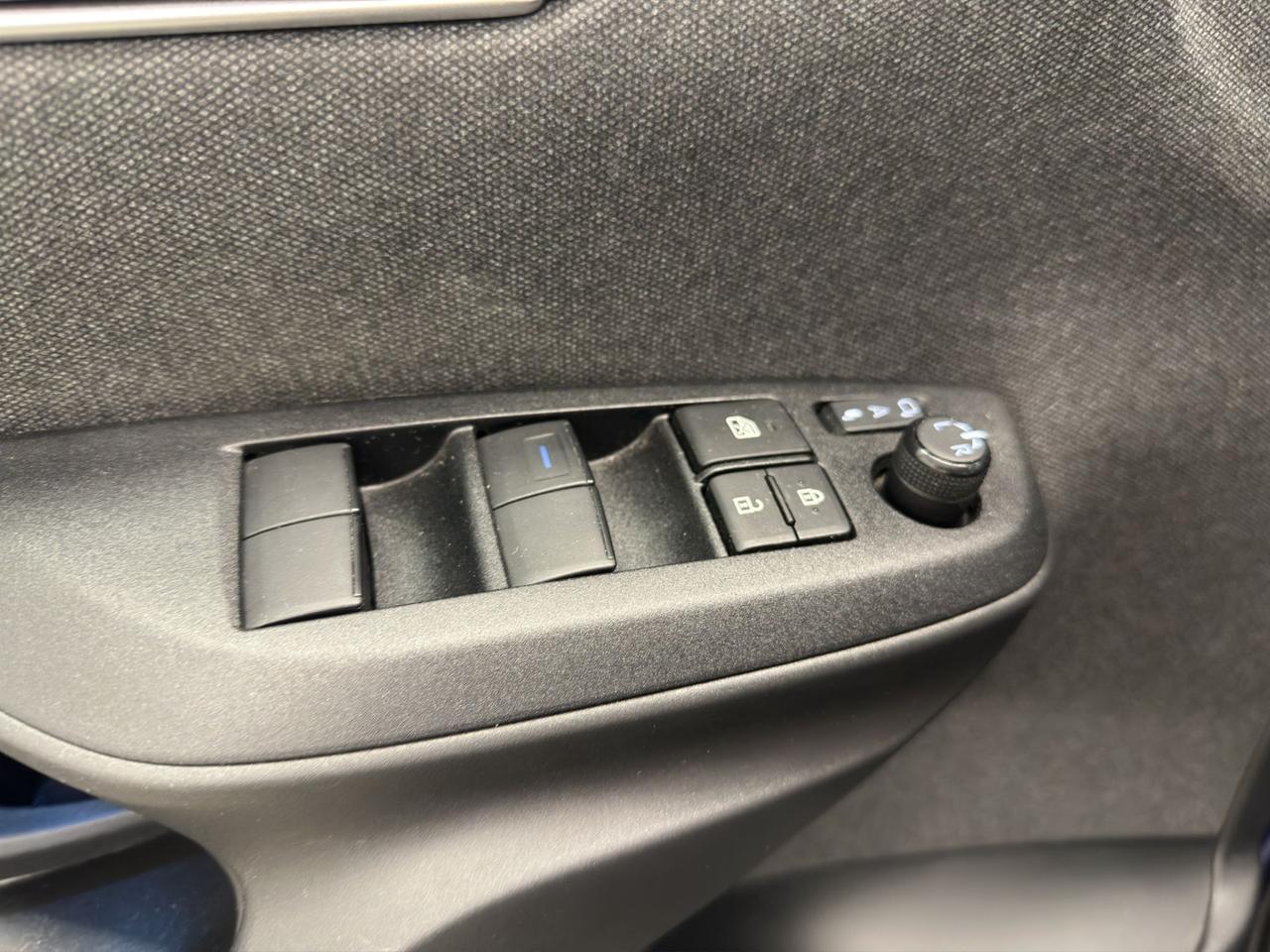 Toyota Yaris Cross 1.5h Lounge fwd 116cv e-cvt