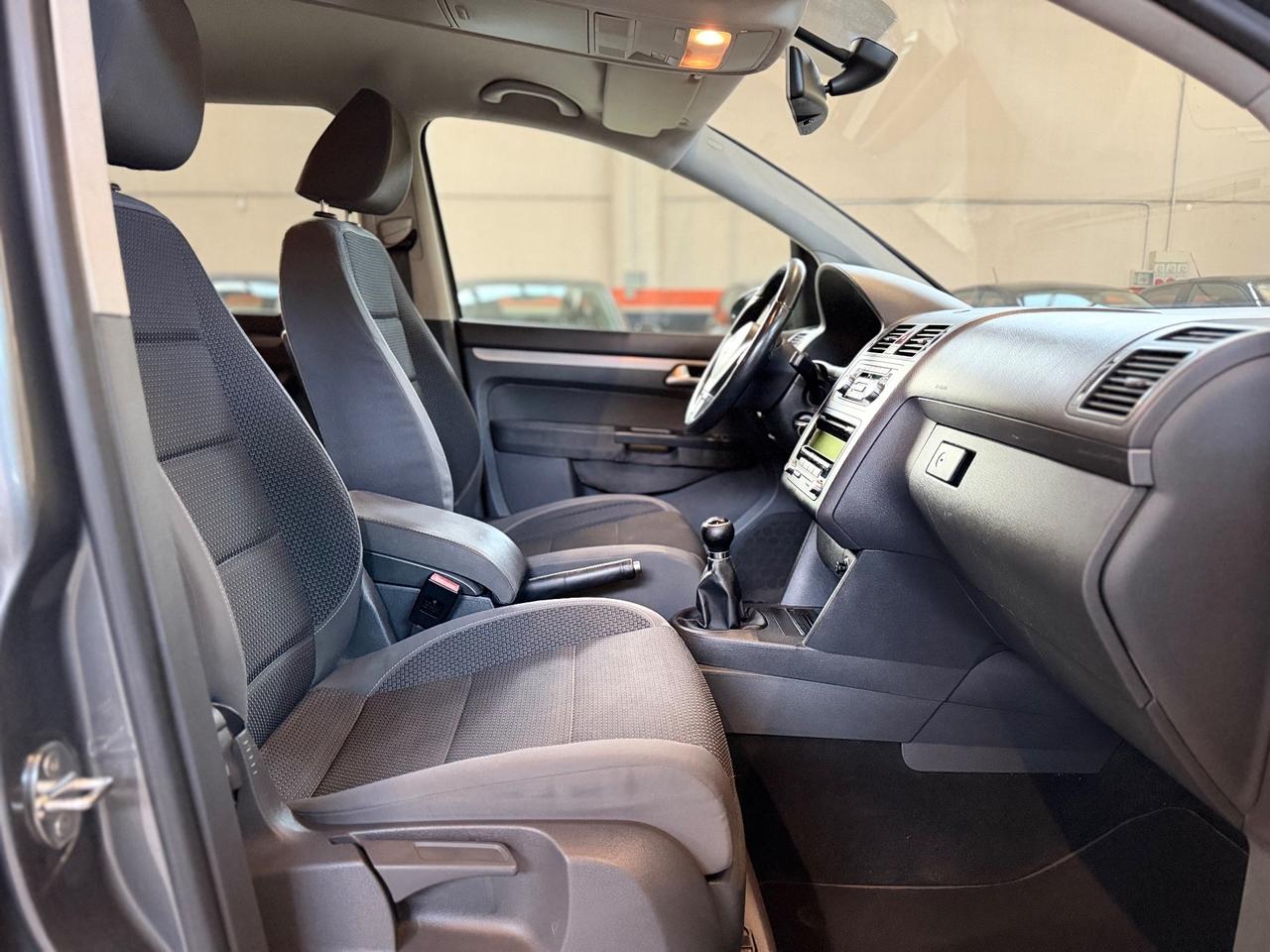 Volkswagen Touran 1.6 TDI Comfortline 7 POSTI NEOPATENTATI