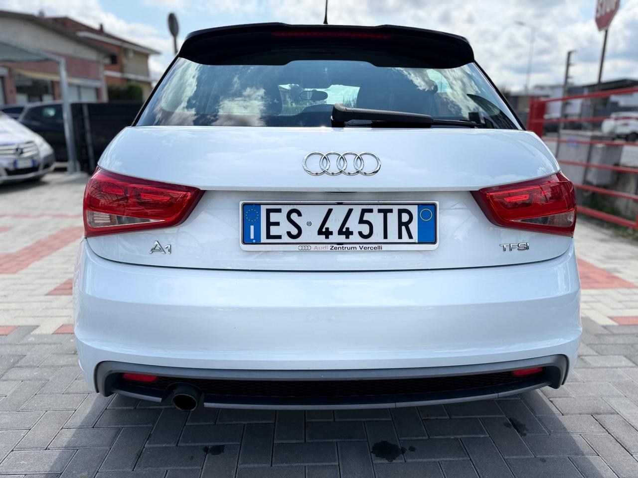 Audi A1 1.2 TFSI S line 5 PORTE -NEOPATENTATI