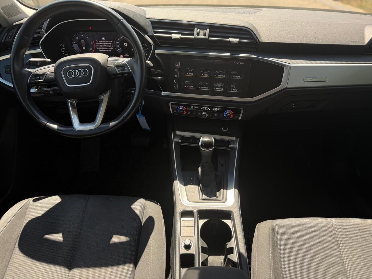 Audi Q3 35 TDI S tronic Business