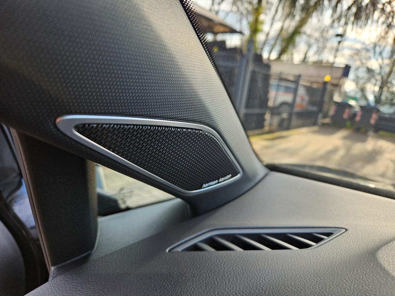 Volkswagen Golf GTI 2.0 TSI - TETTO - DCC- CERCHI '19