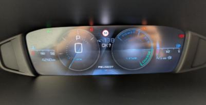 Peugeot 408 1.2 hybrid Allure 136cv e-dsc6