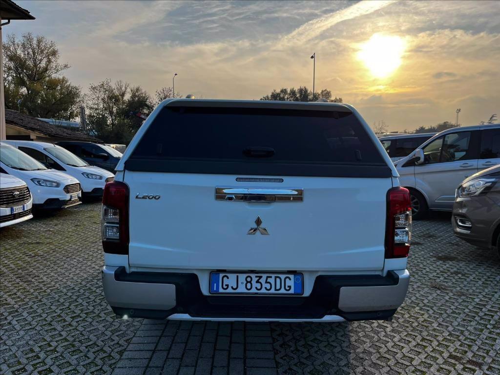 MITSUBISHI L200 d.cab 2.3d Diamond 4wd 150cv auto del 2022