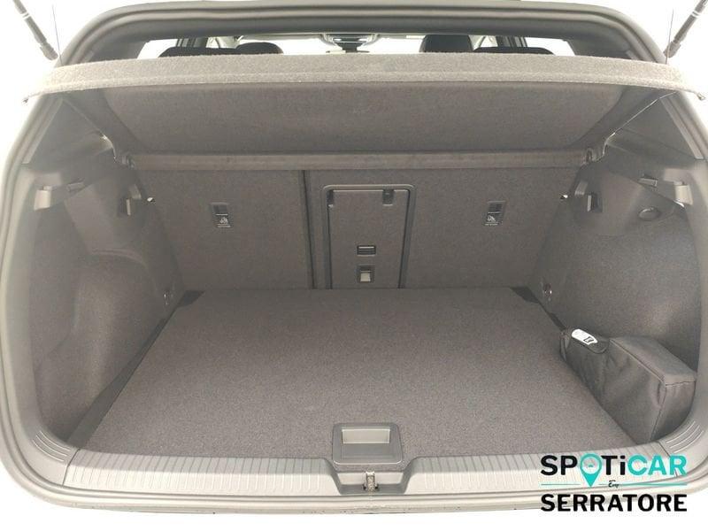 Volkswagen Golf VIII 2024 1.5 etsi R-Line Plus 150cv dsg