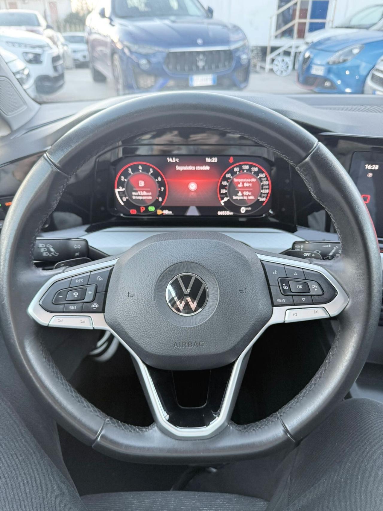 Volkswagen Golf 1.0 eTSI EVO DSG Life FULL LED