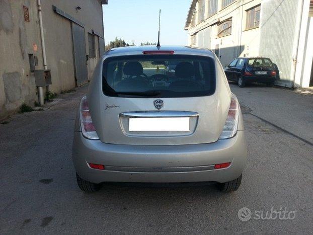 Lancia Ypsilon 1.2 69CV Oro