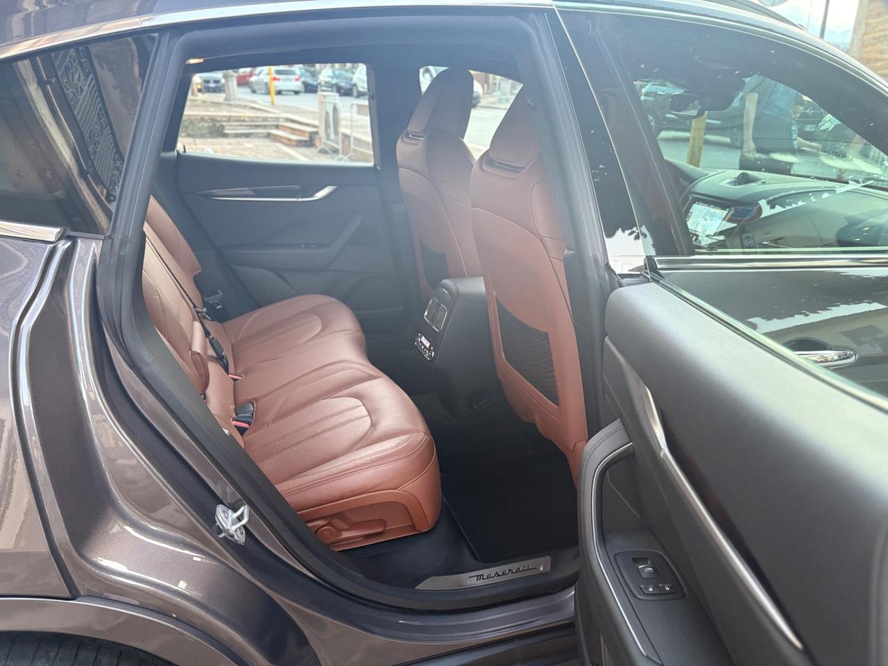 Maserati Levante 275CV Q4 Gransport GRIGIO MARATEA