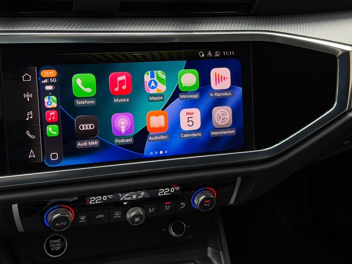 Audi Q3 Sportback 40TDI Quattro S-line Identity Black 200CV