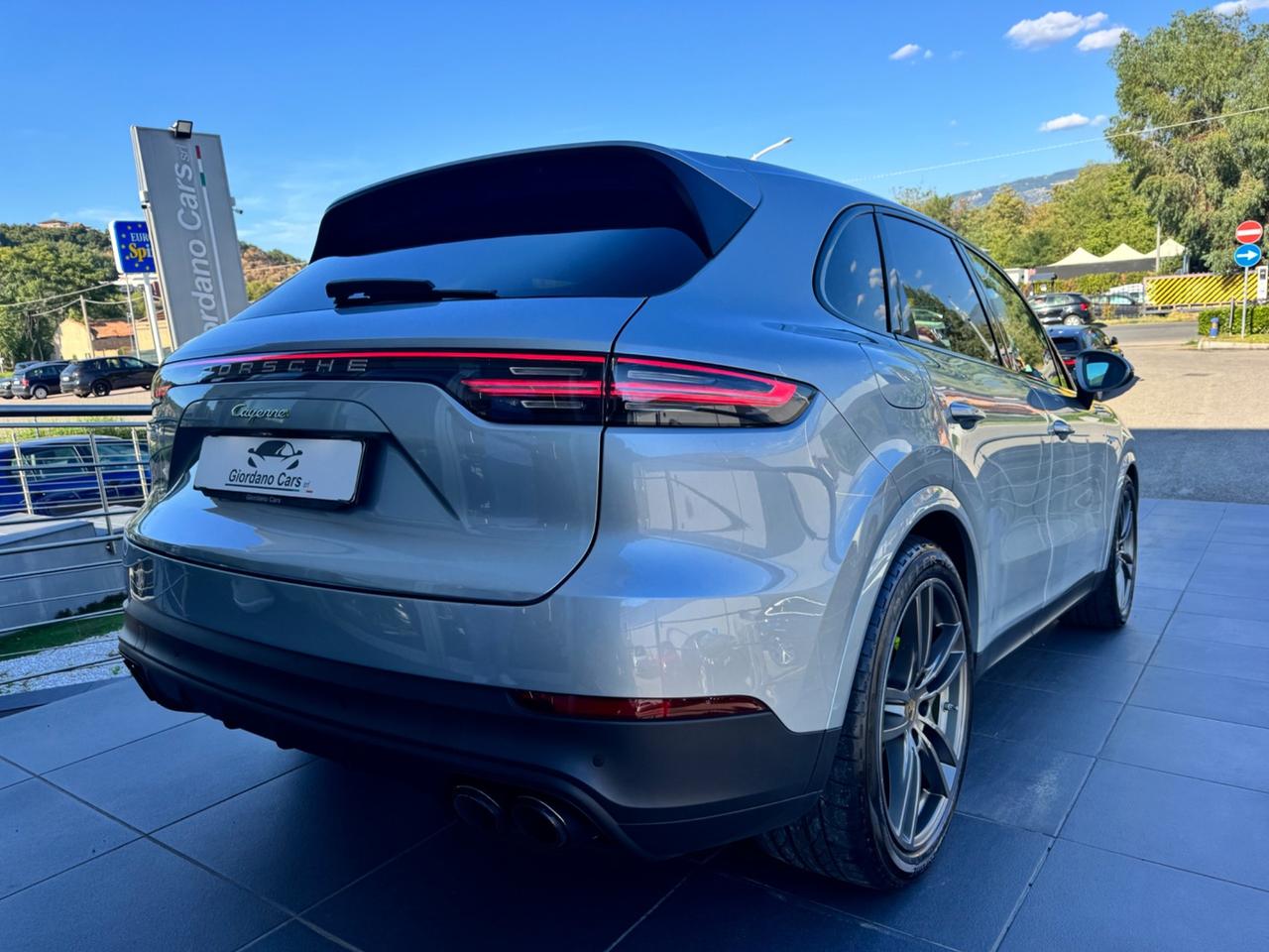 Porsche Cayenne 3.0 V6 E-Hybrid open edition uni pro italia