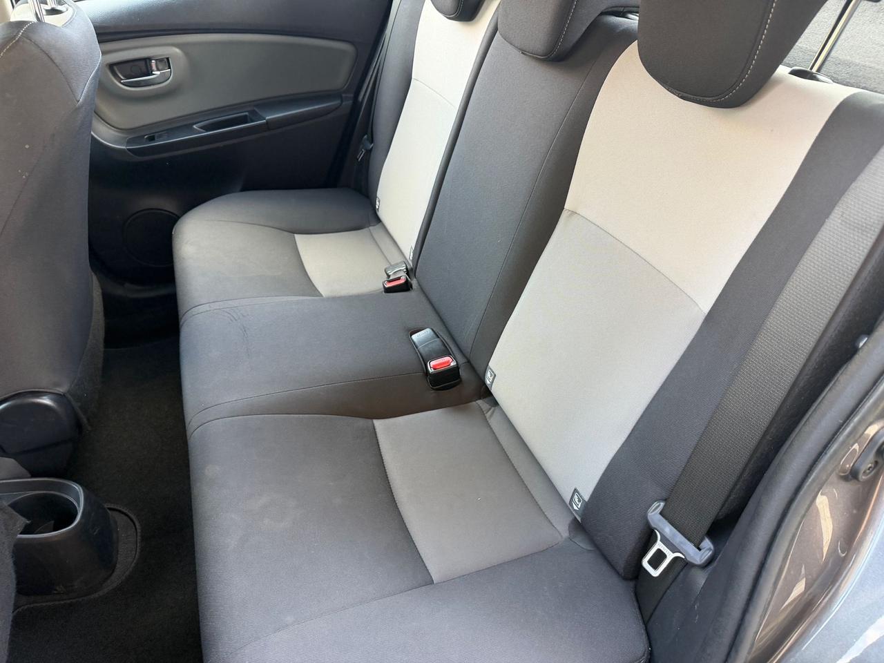 Toyota Yaris 1.0 72 CV 5 porte Lounge