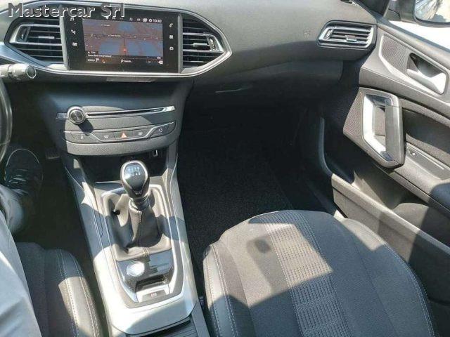 PEUGEOT 308 308 SW 1.2 puretech t Allure S tg : GB507HF