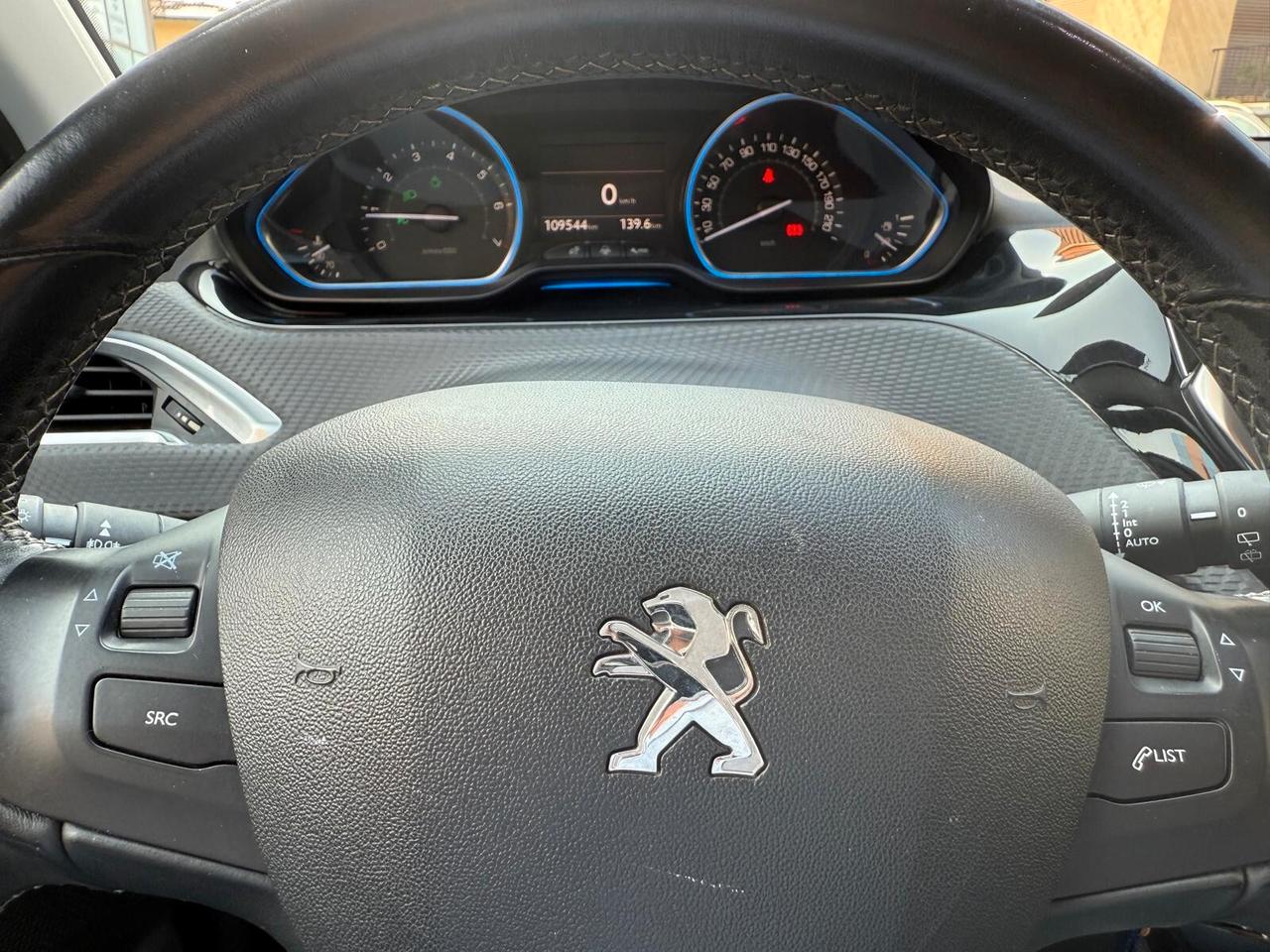 Peugeot 2008 PureTech 82 Allure ***NAVIGATORE*OK NEOPATENTATI***