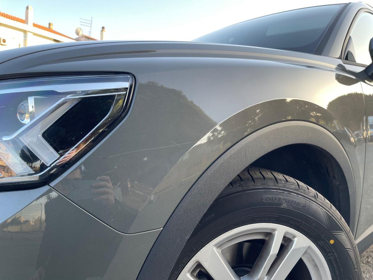 Audi Q3 2.0 35 TDI Business #10639