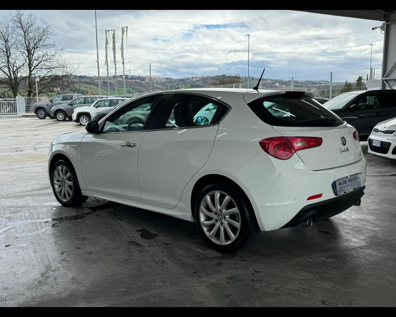 ALFA ROMEO Giulietta 2.0 JTDm Distinctive 140cv