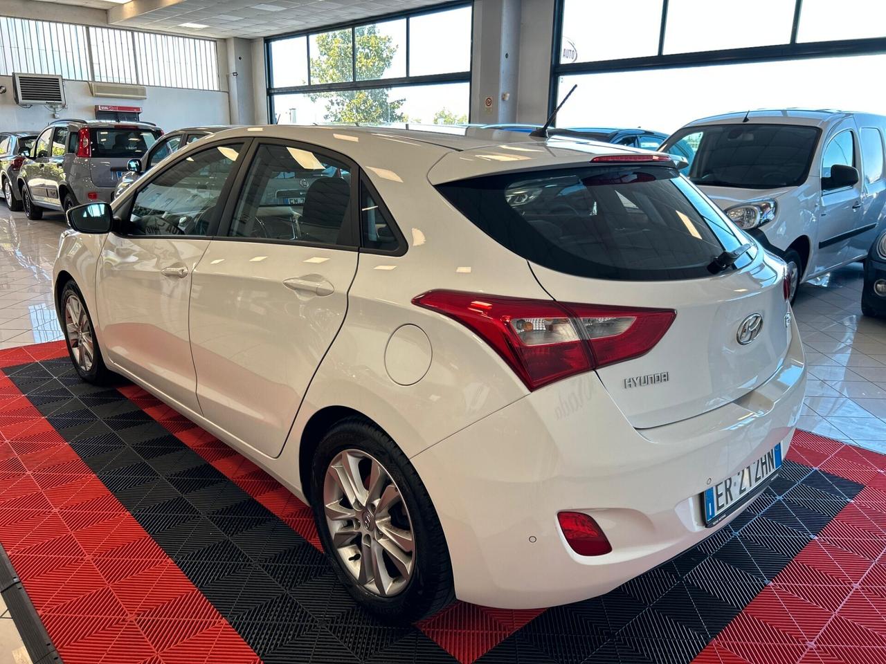 Hyundai i30 1.4 5p. Comfort