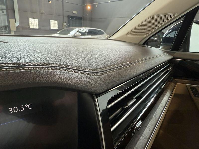 Volkswagen Touareg 3.0 V6 TDI SCR Atmosphere