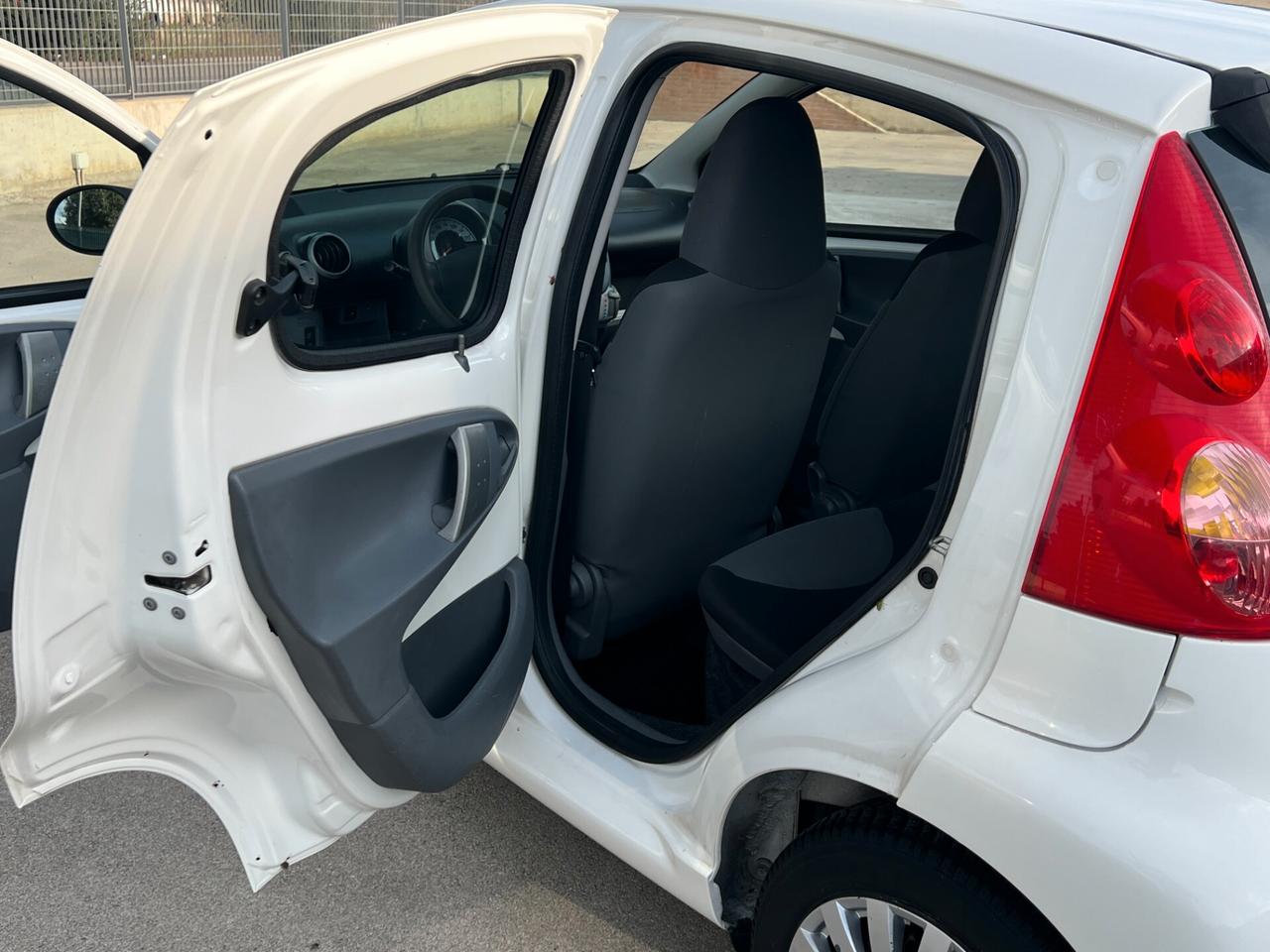 Peugeot 107 1.0 Allure Tagliando e Garanzia