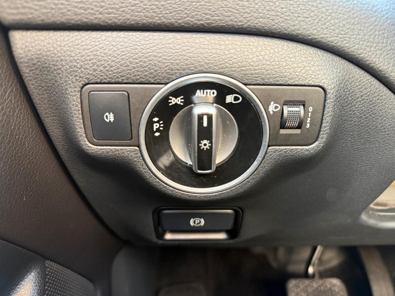 Mercedes-benz GLA 180 d Automatic Business