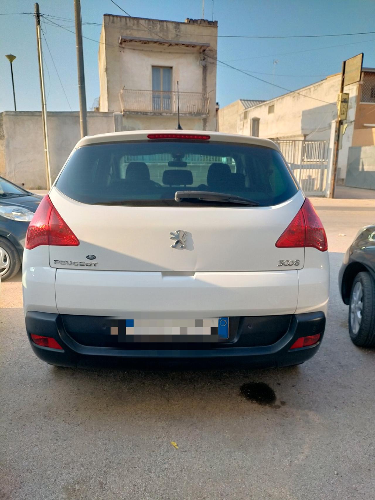 Peugeot 3008 1.6 e-HDi 115CV cambio robotizzato S.&S. Business