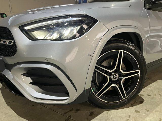 MERCEDES-BENZ GLA 200 d Autom. AMG Premium Plus NIGHT/LED MULTICOL/TELEC