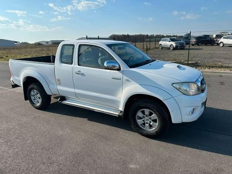 Toyota Hilux 2.5 D-4D 4WD 2p. Extra Cab DLX