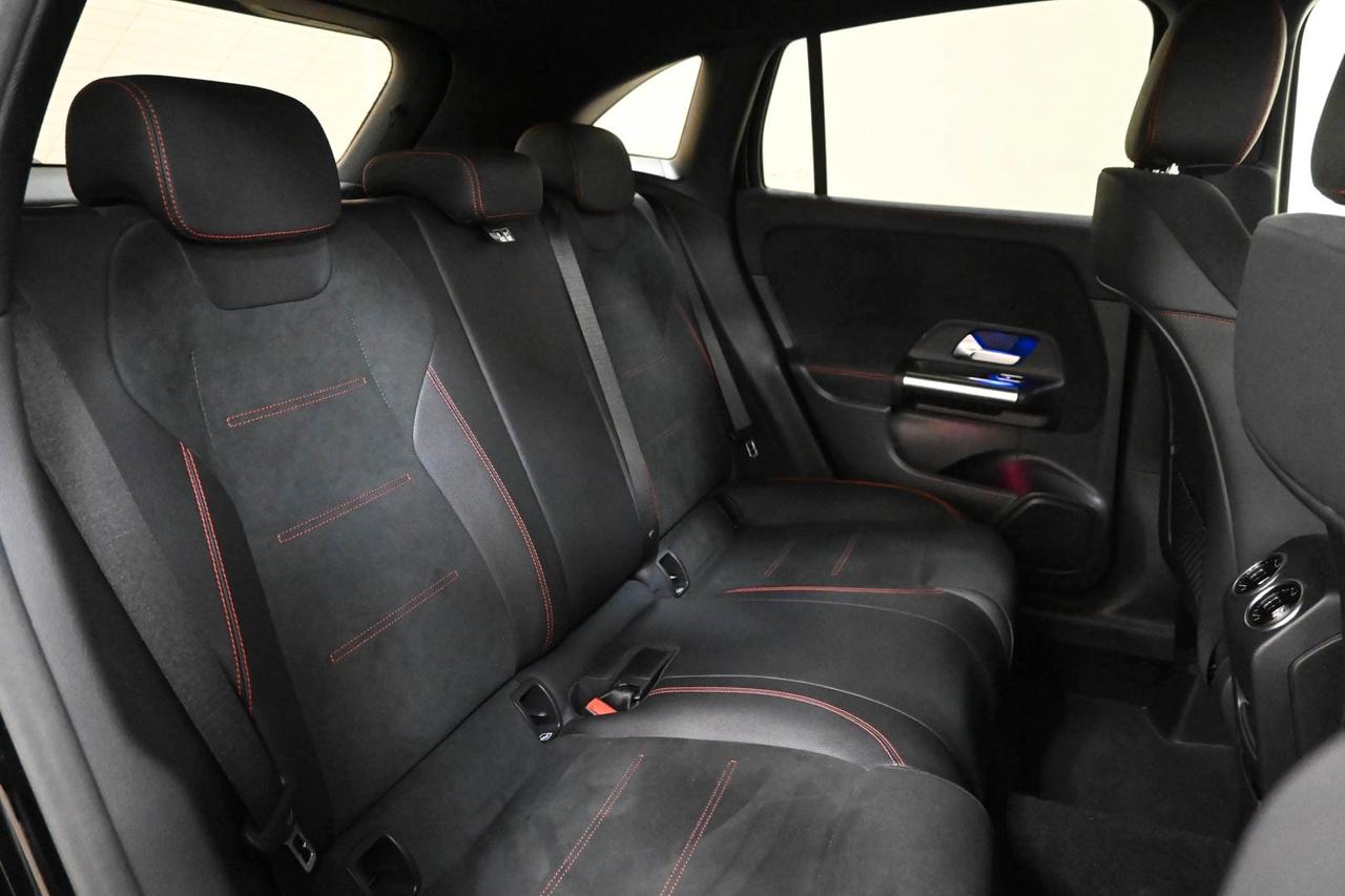 MERCEDES GLA (H247) GLA 200 d Automati...