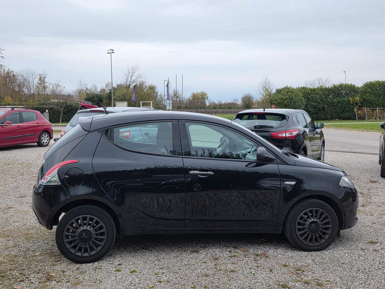 Lancia Ypsilon 1.3 MJT 95 CV Finanziabile