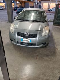 Toyota Yaris 1.0 5 porte Sol clima