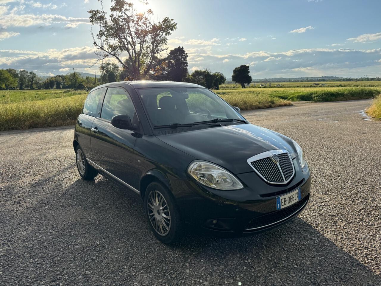 Lancia Ypsilon 1.4 Platino Ecochic GPL