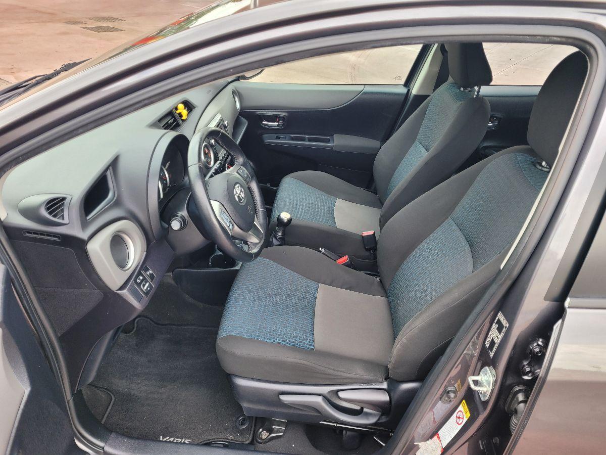 TOYOTA - Yaris - 1.0 3 porte Lounge