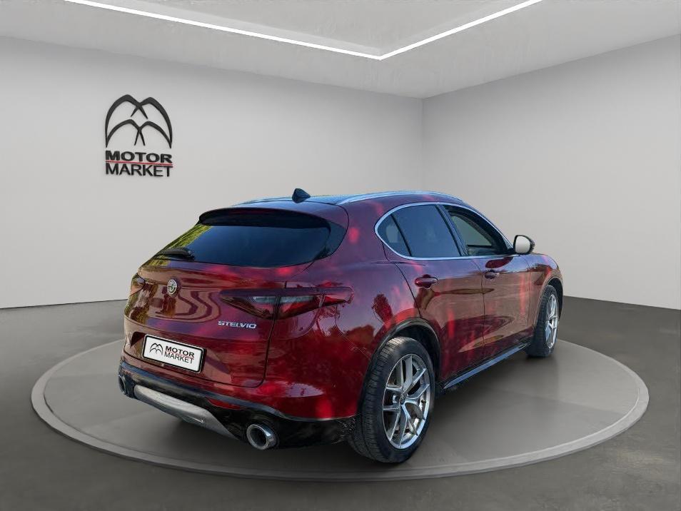 Alfa Romeo Stelvio 2.0 Turbo Ti Q4 AT8