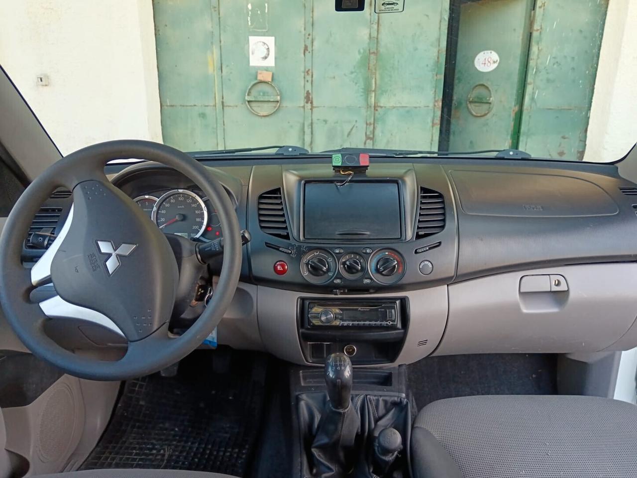 Mitsubishi L200 2.5 DI-D/136CV Club Cab Invite DPF