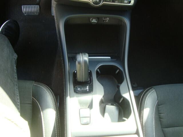 Volvo XC40 2.0 d3 Momentum Core awd auto my21